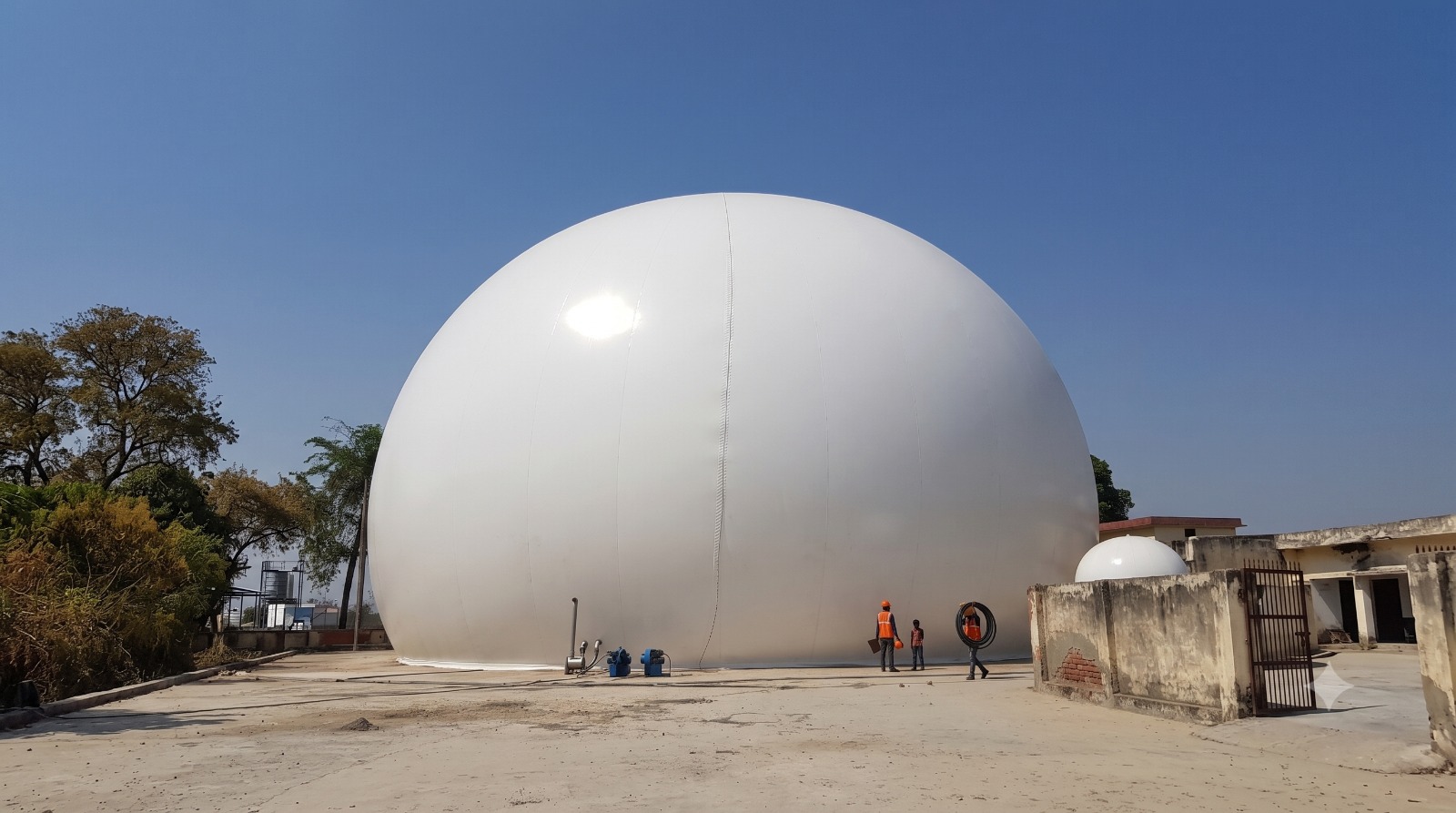 Biogas Balloons: A Smart Renewable Energy Solution for Rural India 